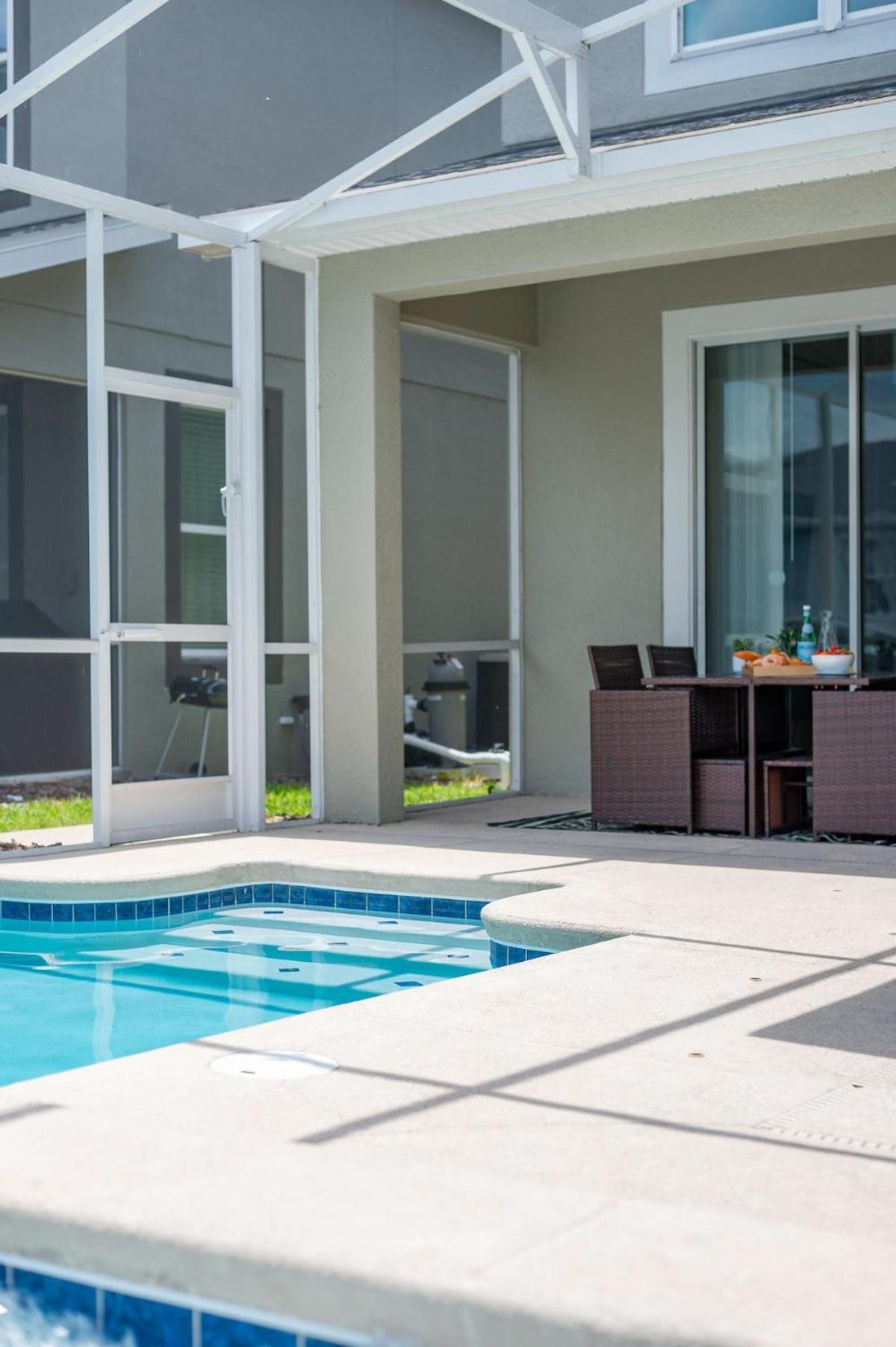 Champions Gate W/ Private Pool, Perk ,near *
