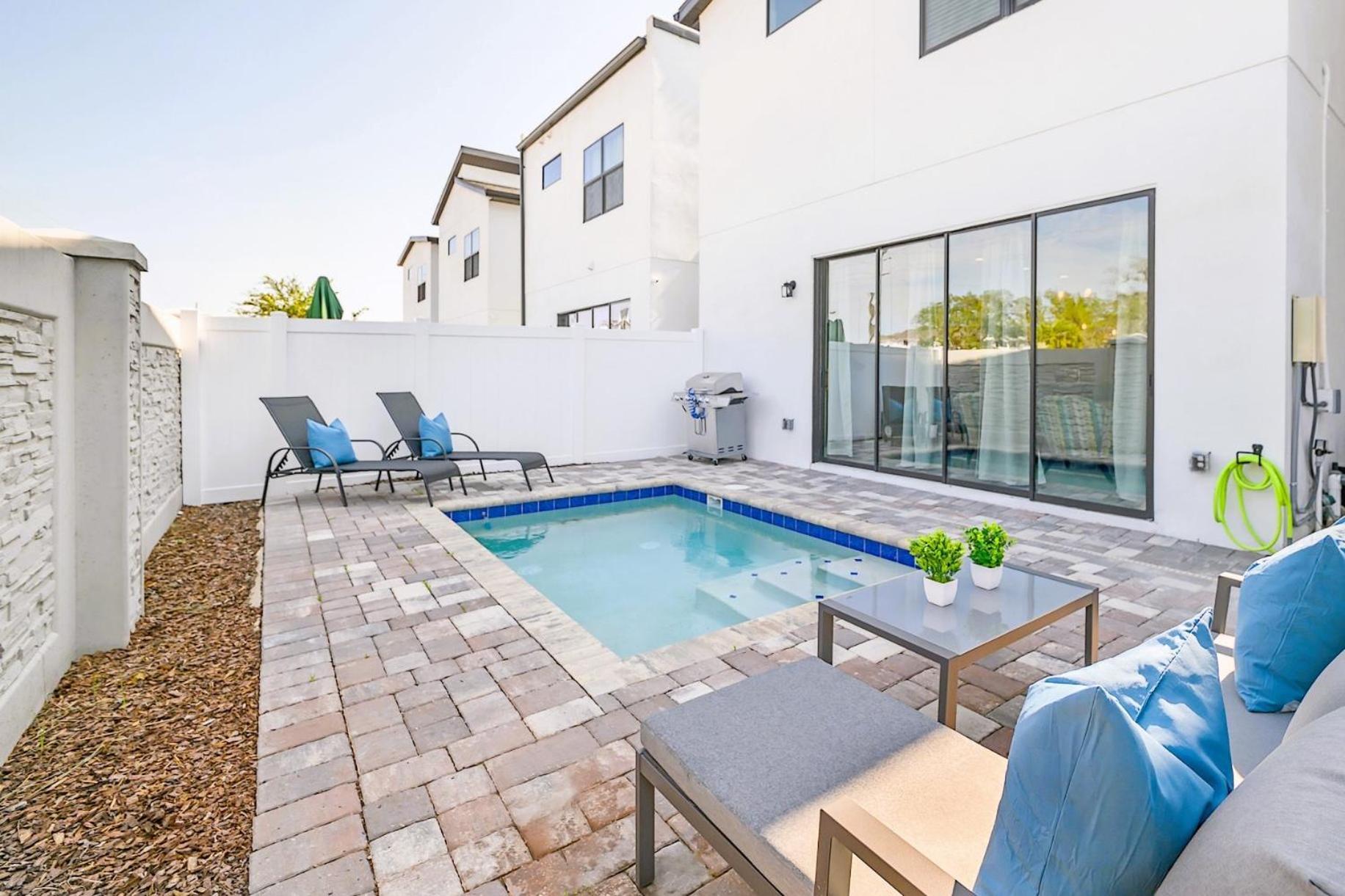Dluxx New Vacation With Splash Pool 240 Holiday home