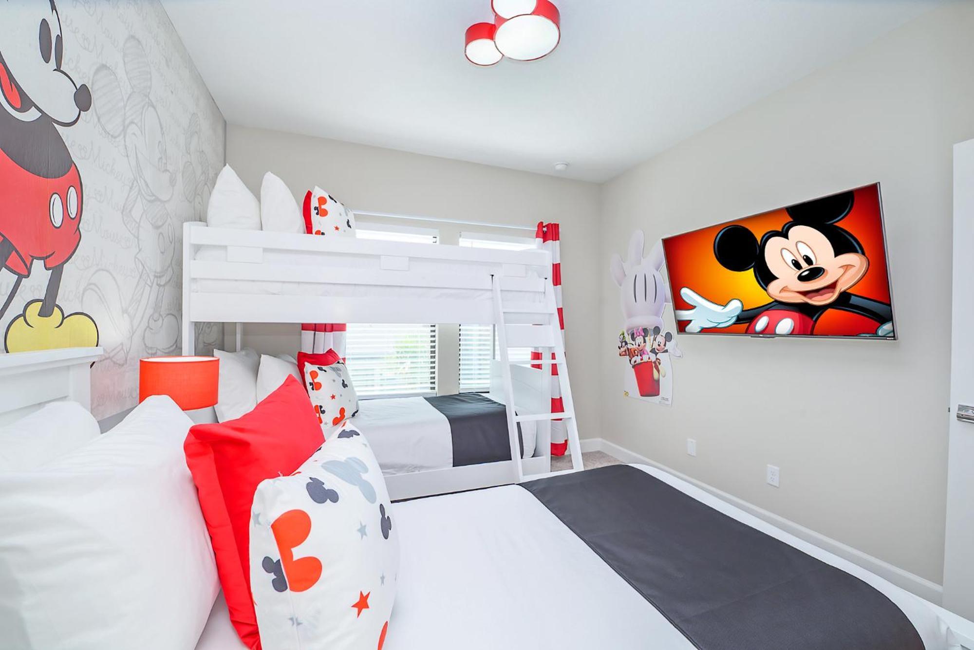 Holiday home Dluxx New Vacation With Splash Pool 240 Davenport