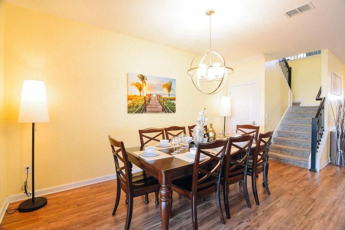 1573 Mc - Grand Champions Retreat A 9-bedroom For Memorable Getaways Holiday home Davenport