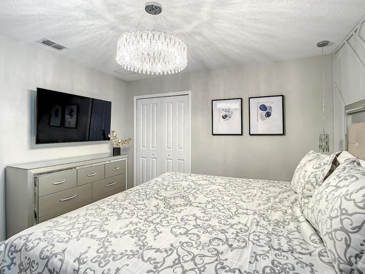 Villa Magical Mansion - 15 Min To - Storey Kissimmee