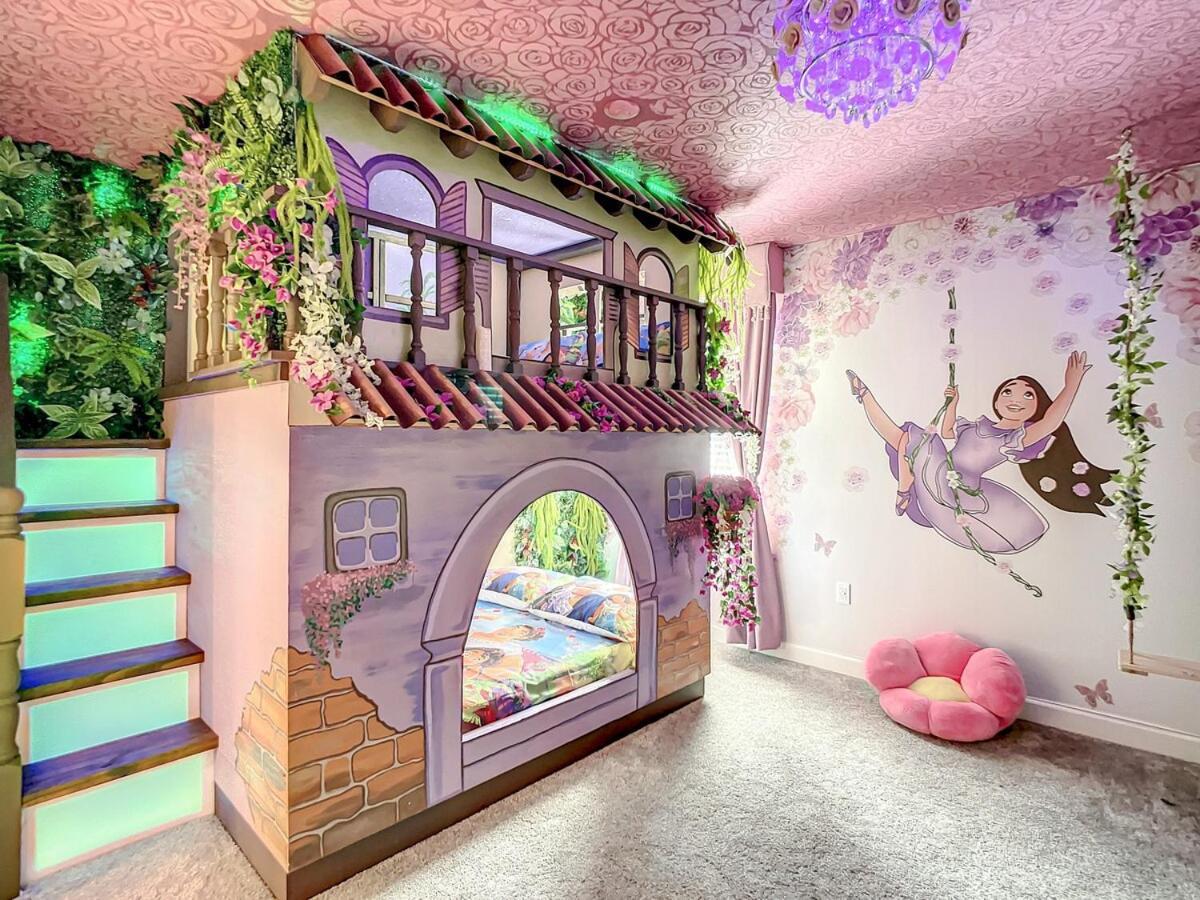 Magical Mansion - 15 Min To - Storey *