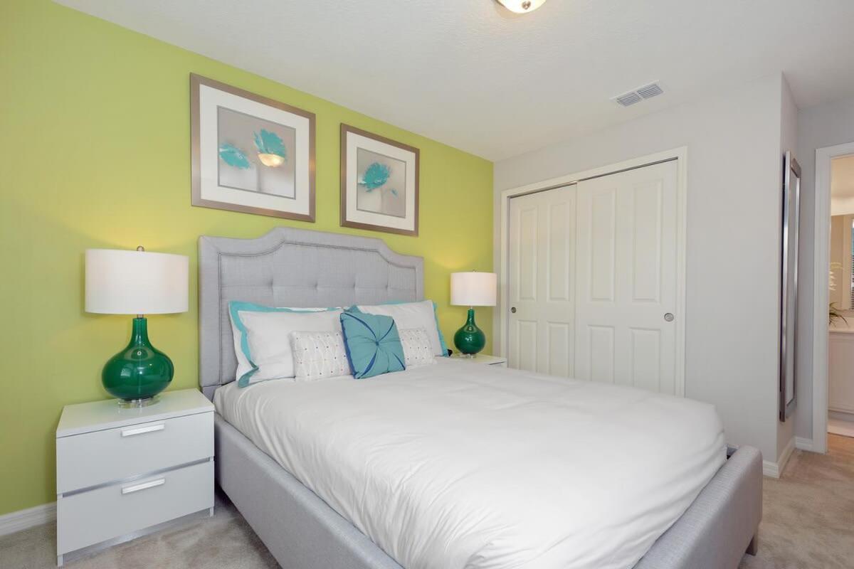 Four Bedrooms Townhouse 5102