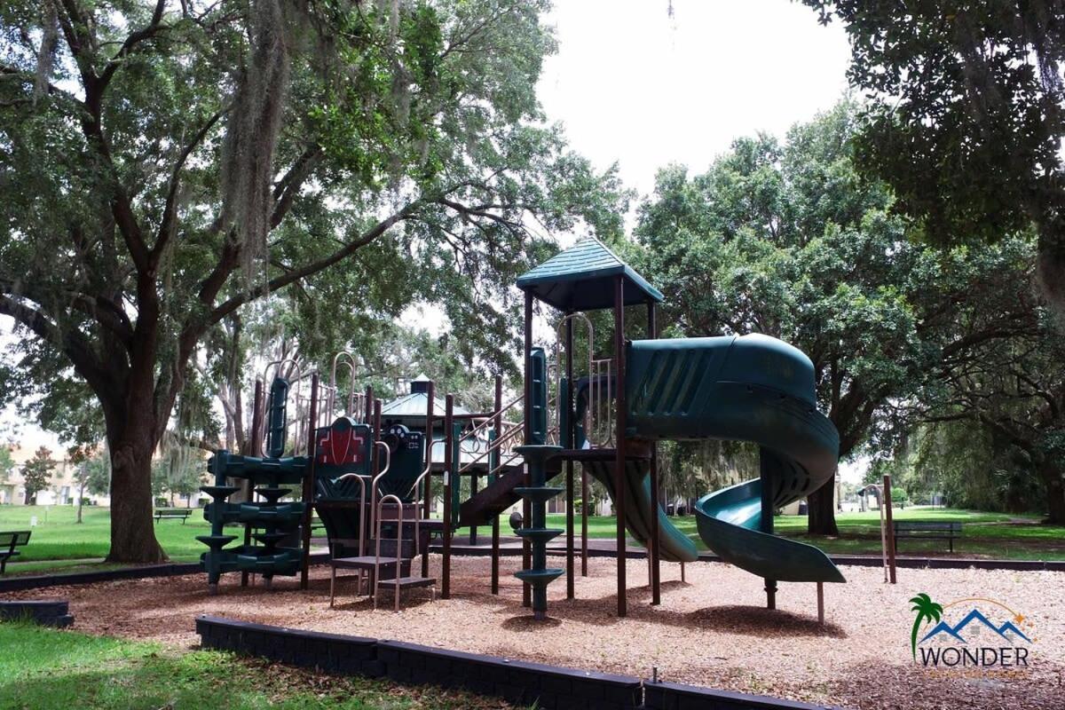 Four Bedroom W/ Gameroom 5152a Kissimmee