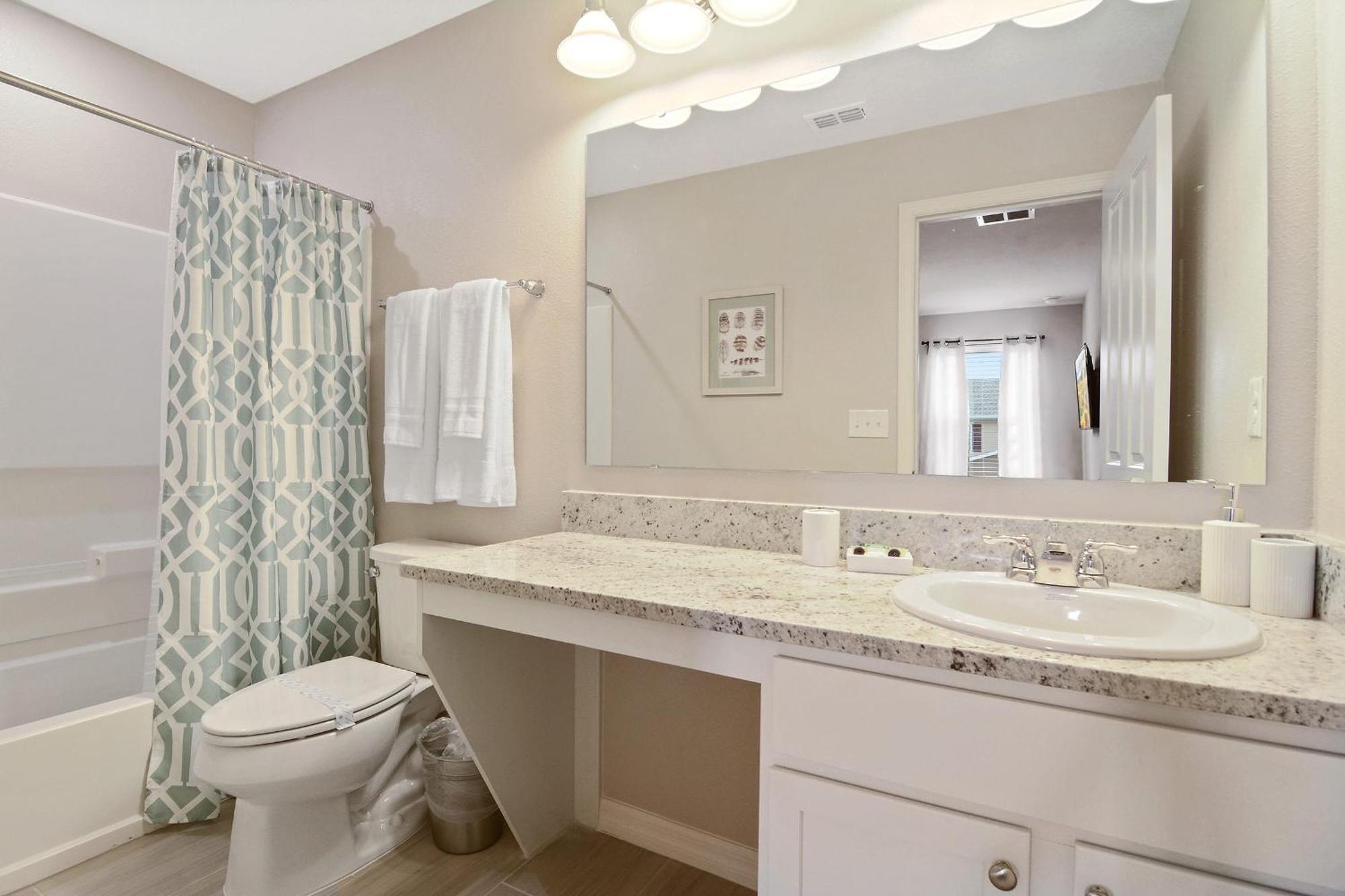 Family Friendly Four Bedrooms 5145