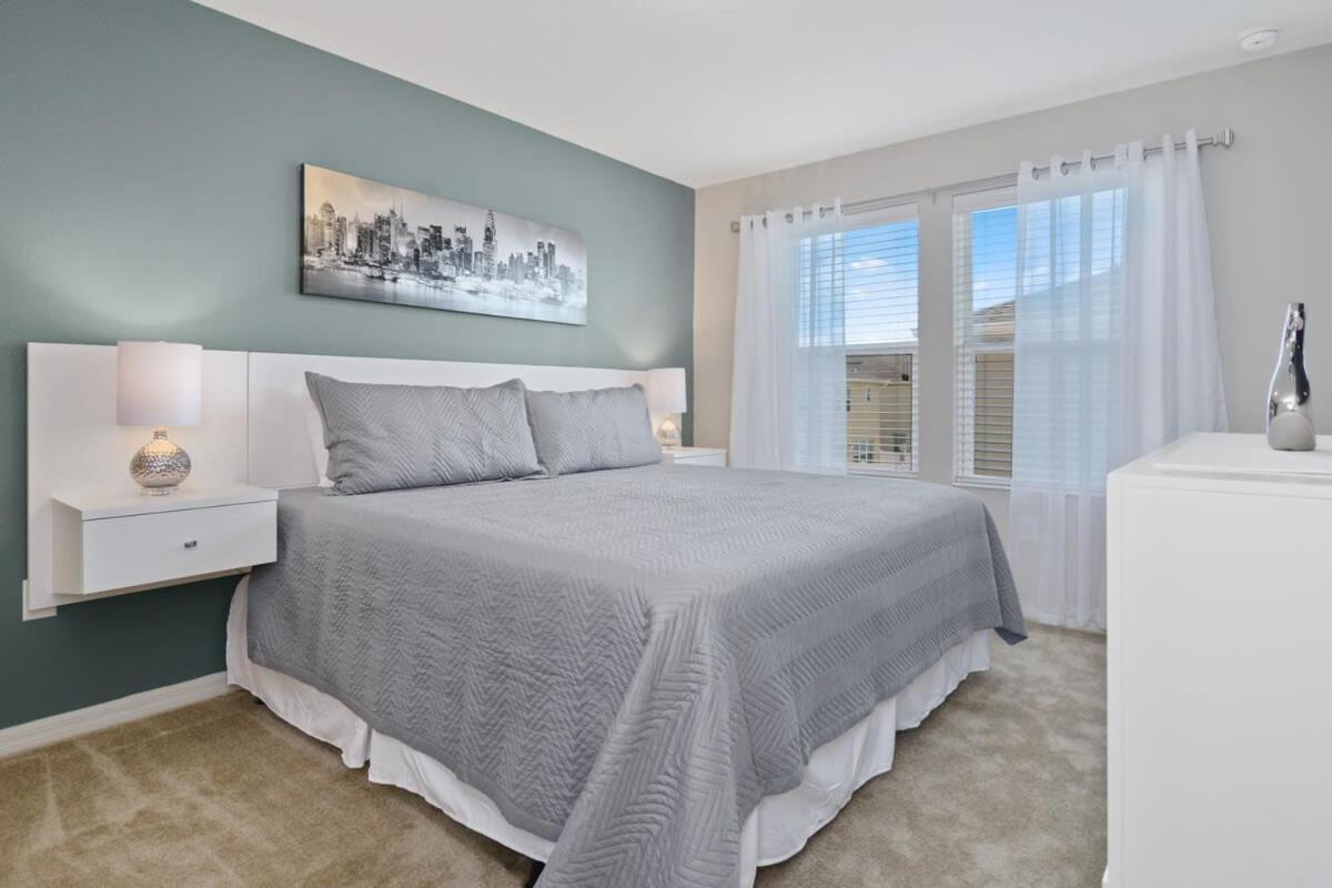 Four Bedroom With Gameroom 5150a