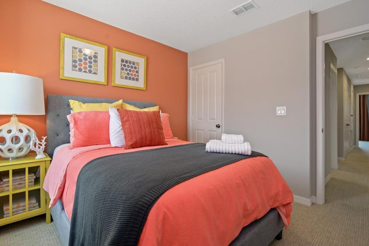 Holiday home 4bd Sleeps 9 W Jacuzzi Close To @ Compass Bay 5113c *