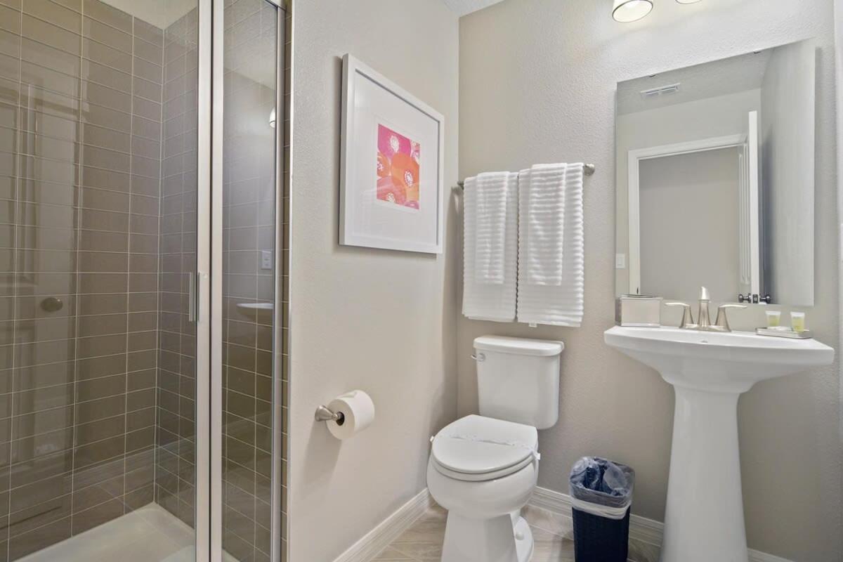 4bd Sleeps 9 W Jacuzzi Close To @ Compass Bay 5113c Holiday home Kissimmee