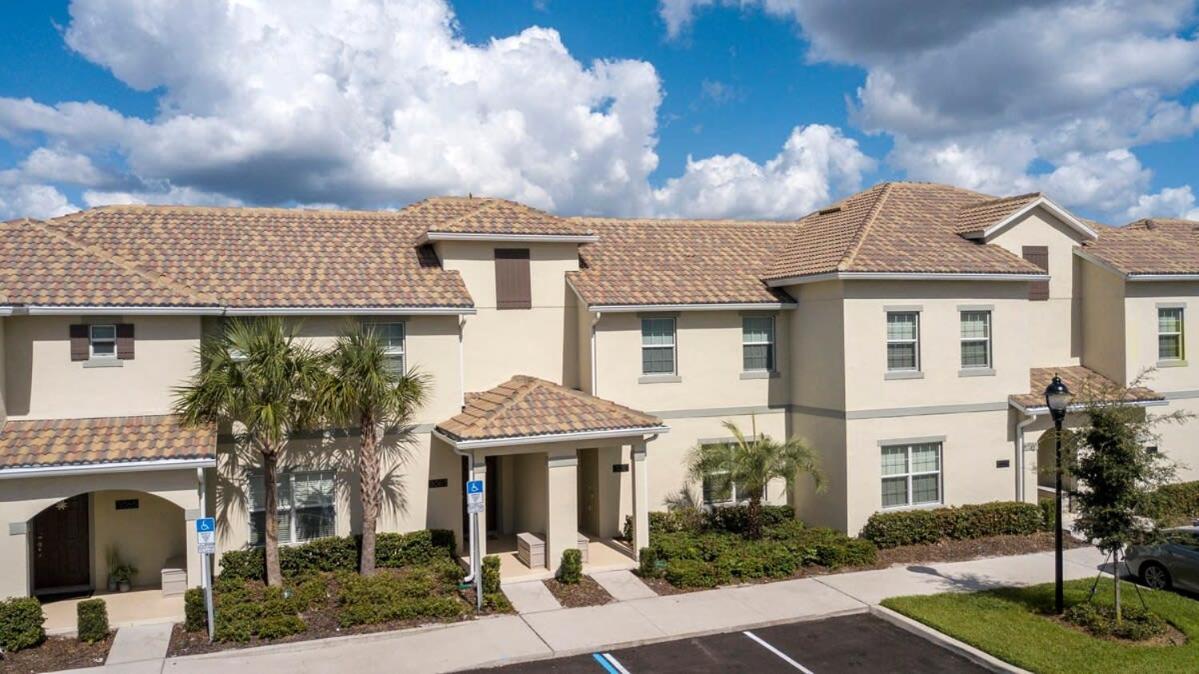 Four Bedrooms At Storeylakeresort 3063 Holiday home Kissimmee