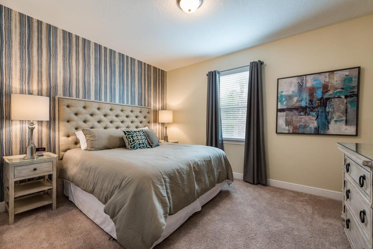 Encore Reunion 8 Bd Sleeps 17 W Pool & Spa Close To Disney 461 Holiday home