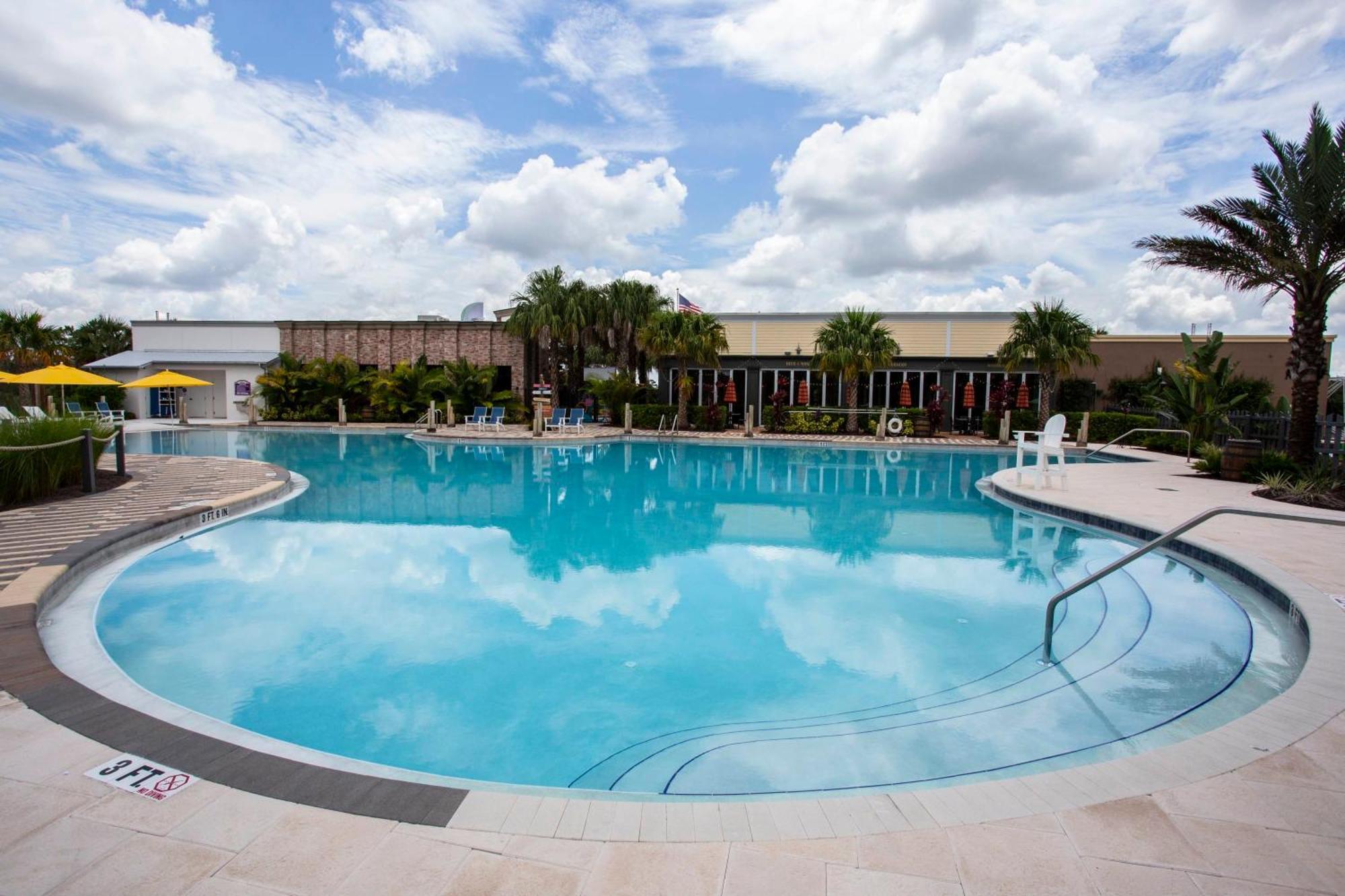 Holiday home Marvelous 4 Bedroom W/ Pool @ Festival 197