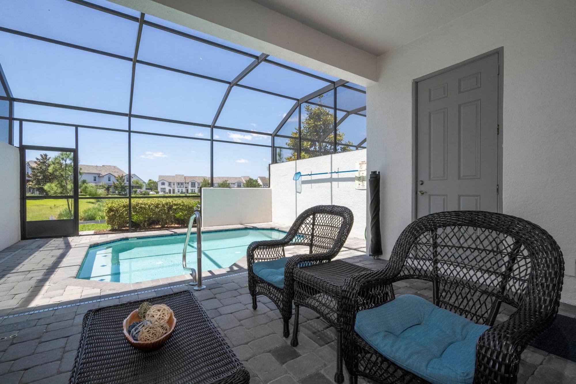Marvelous 4 Bedroom W/ Pool @ Festival 197 *