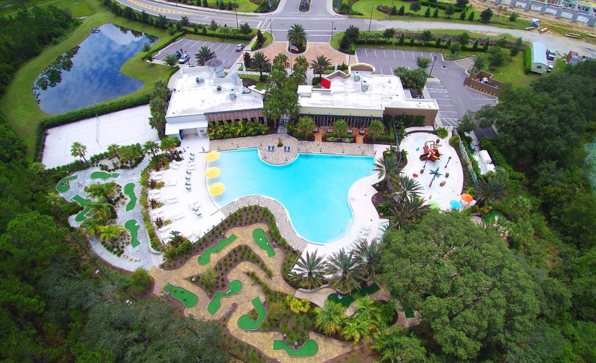 Marvelous 4 Bedroom W/ Pool @ Festival 197 Holiday home *