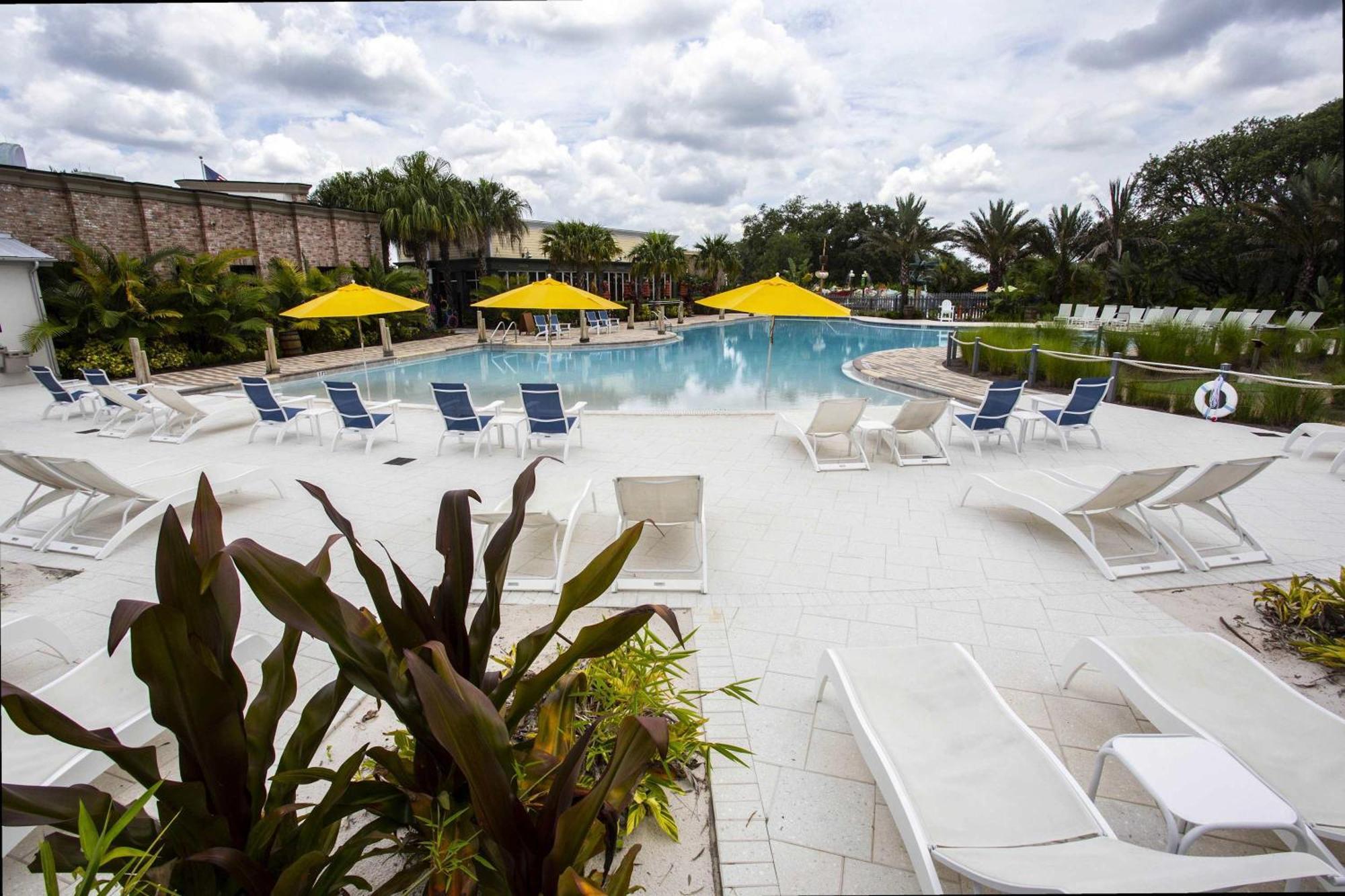 Stunning 5 Bd W/ Pool Close To 174 Holiday home *