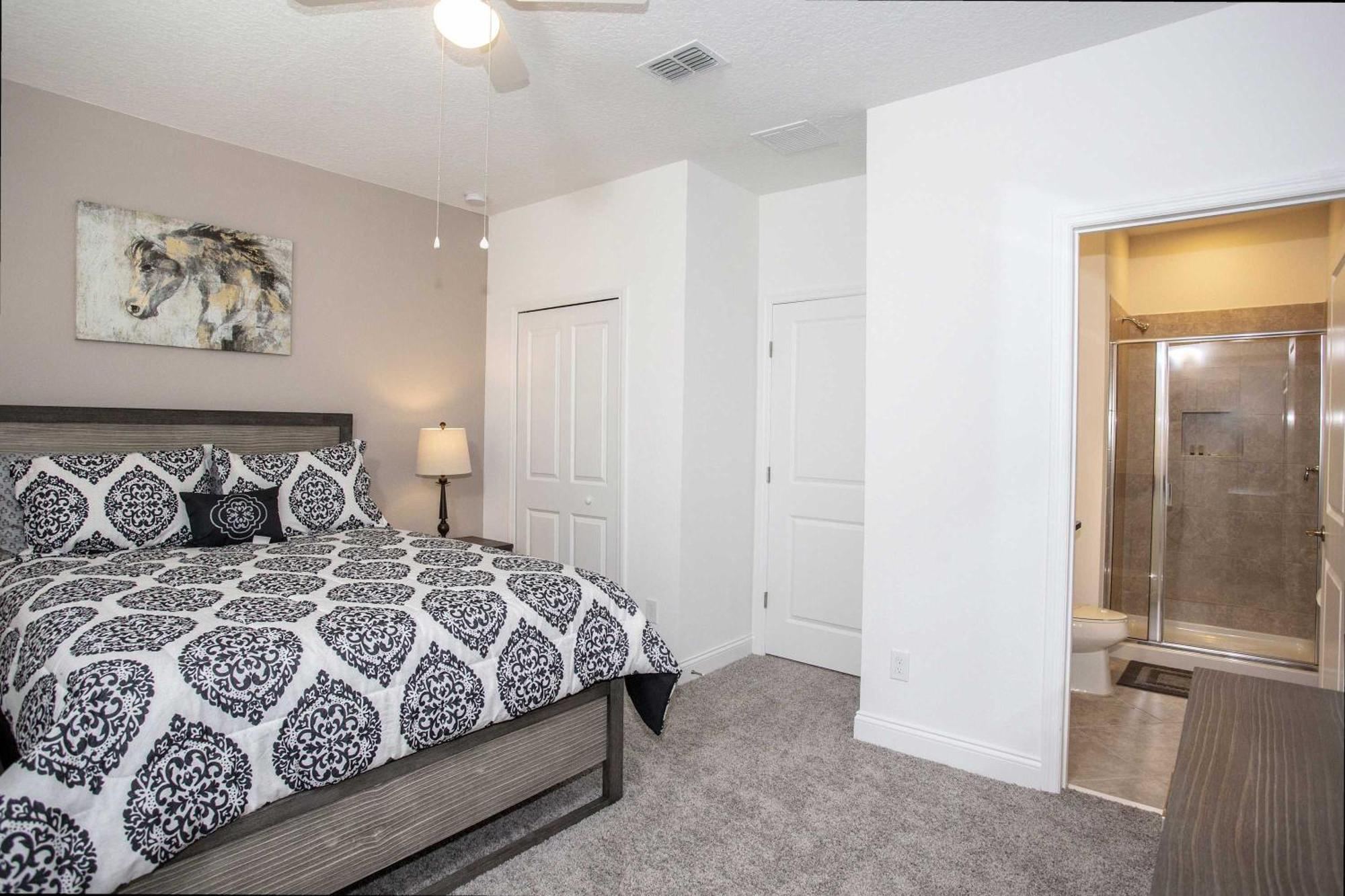 Stunning 5 Bd W/ Pool Close To 174 Holiday home