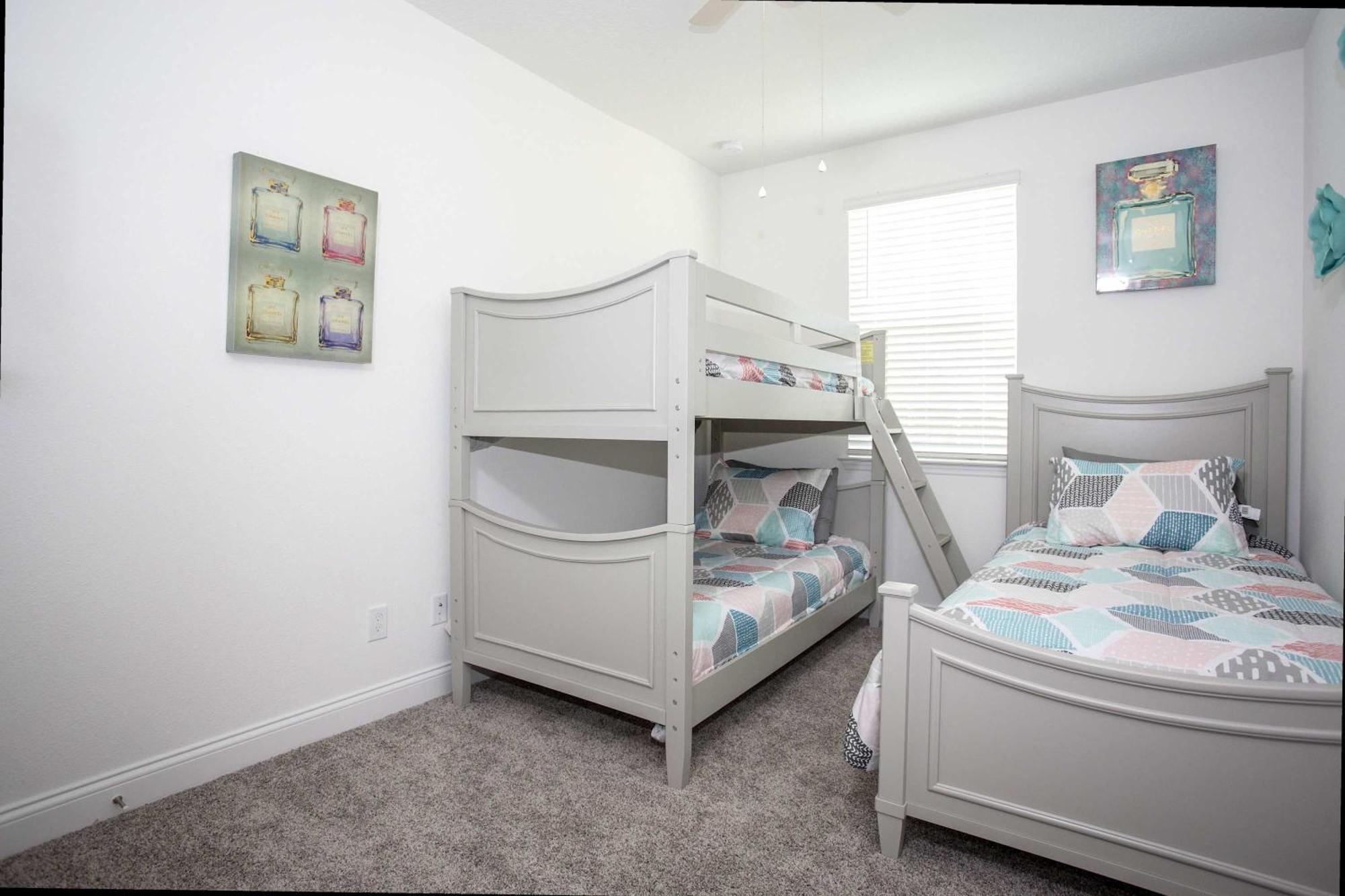 Stunning 5 Bd W/ Pool Close To 174 * Davenport
