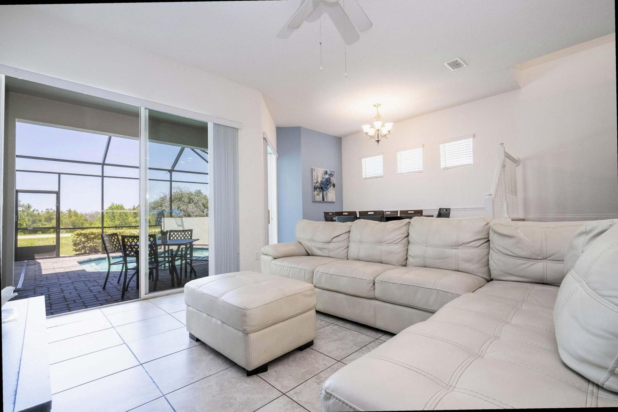 Holiday home Stunning 5 Bd W/ Pool Close To 174