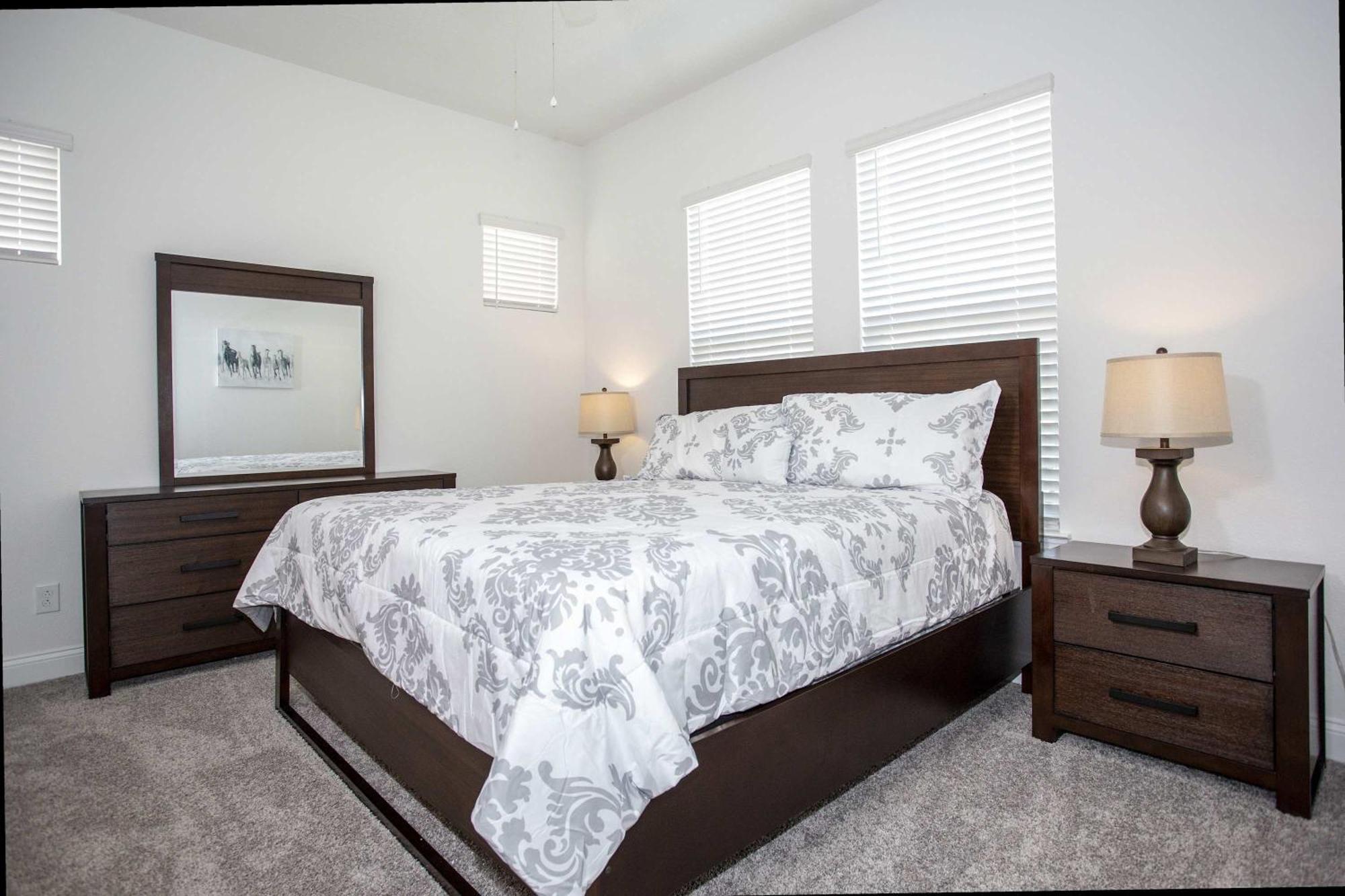 Stunning 5 Bd W/ Pool Close To 174 Holiday home *