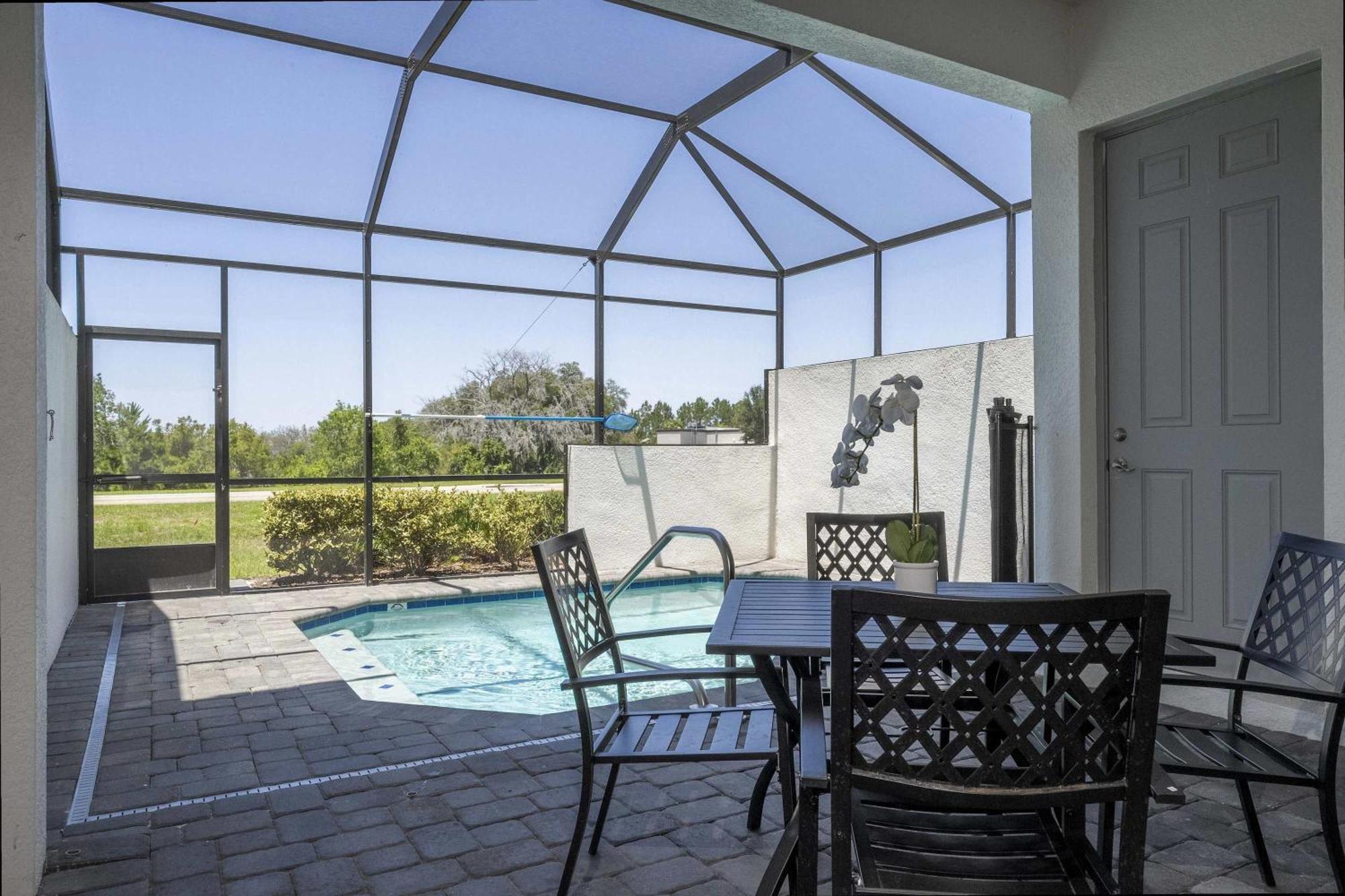 Holiday home Stunning 5 Bd W/ Pool Close To 174 *