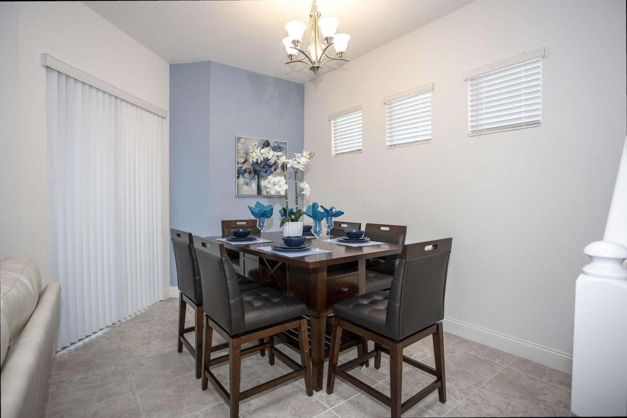 Holiday home Stunning 5 Bd W/ Pool Close To 174 Davenport