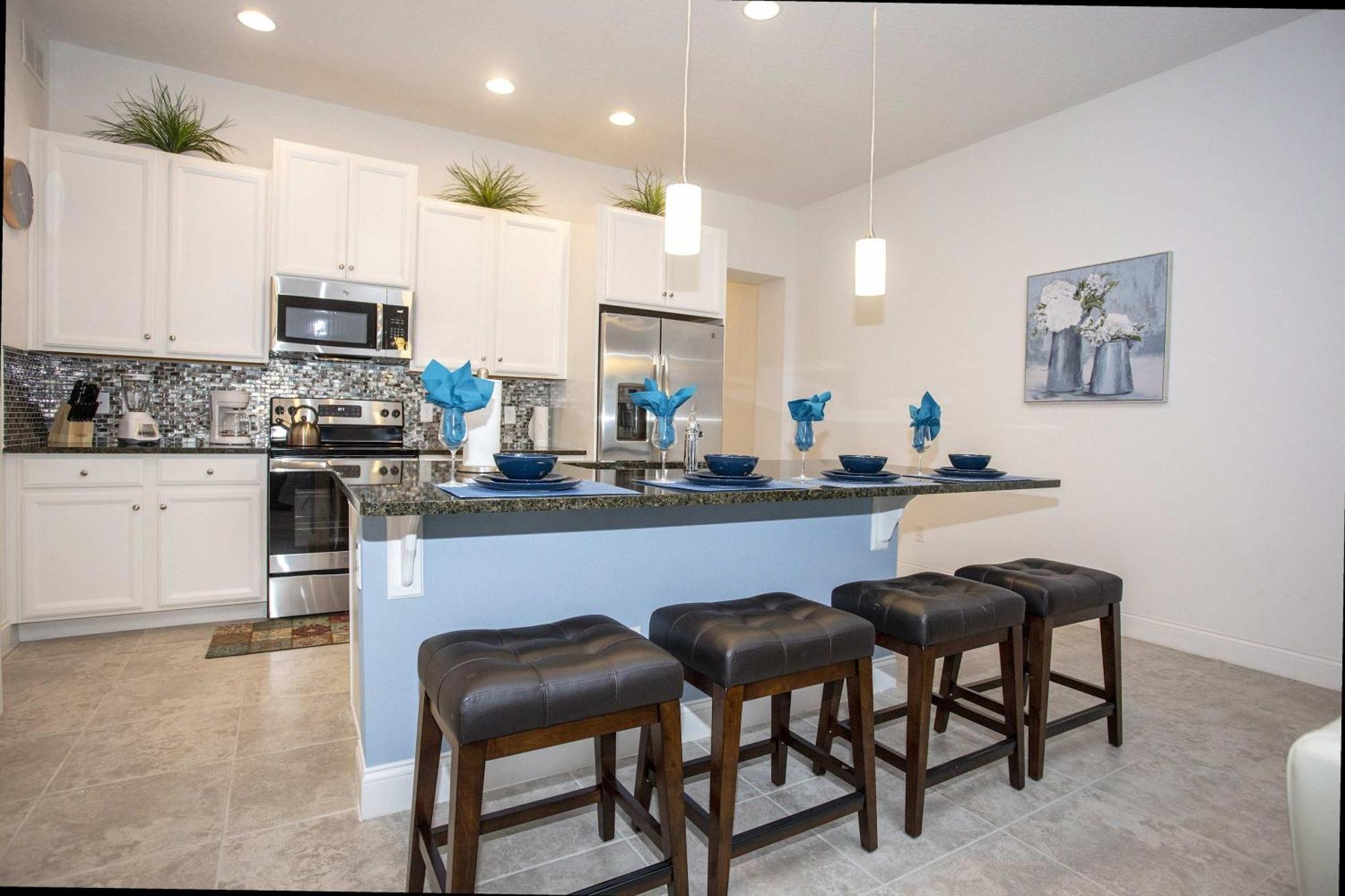 Stunning 5 Bd W/ Pool Close To 174 *
