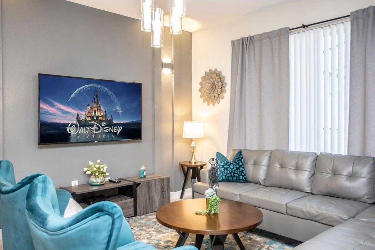 Luxurious 4bd W/ Pool 4983 Holiday home