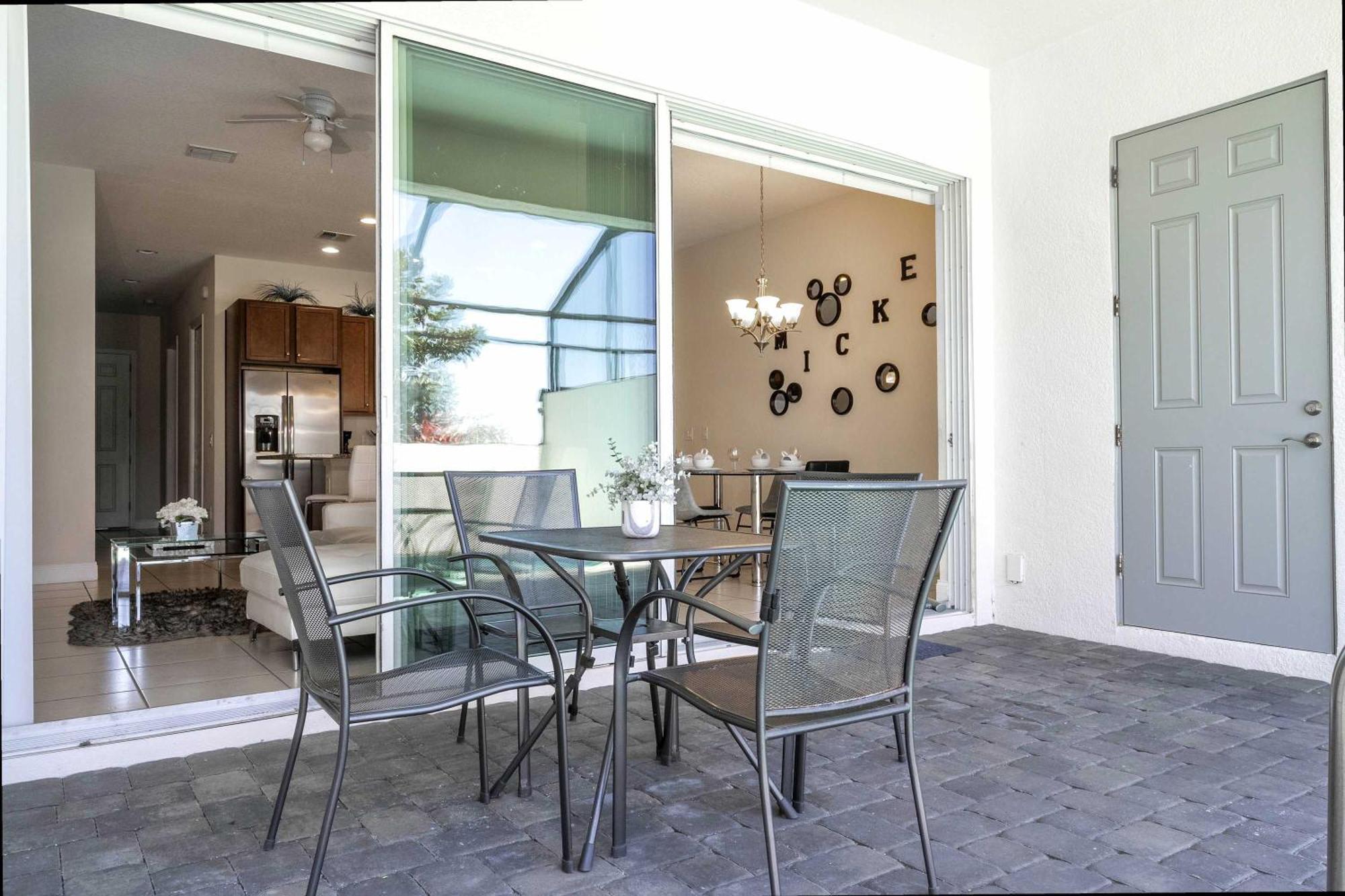 Fabulous W/ Pool Close To 146 Holiday home Davenport