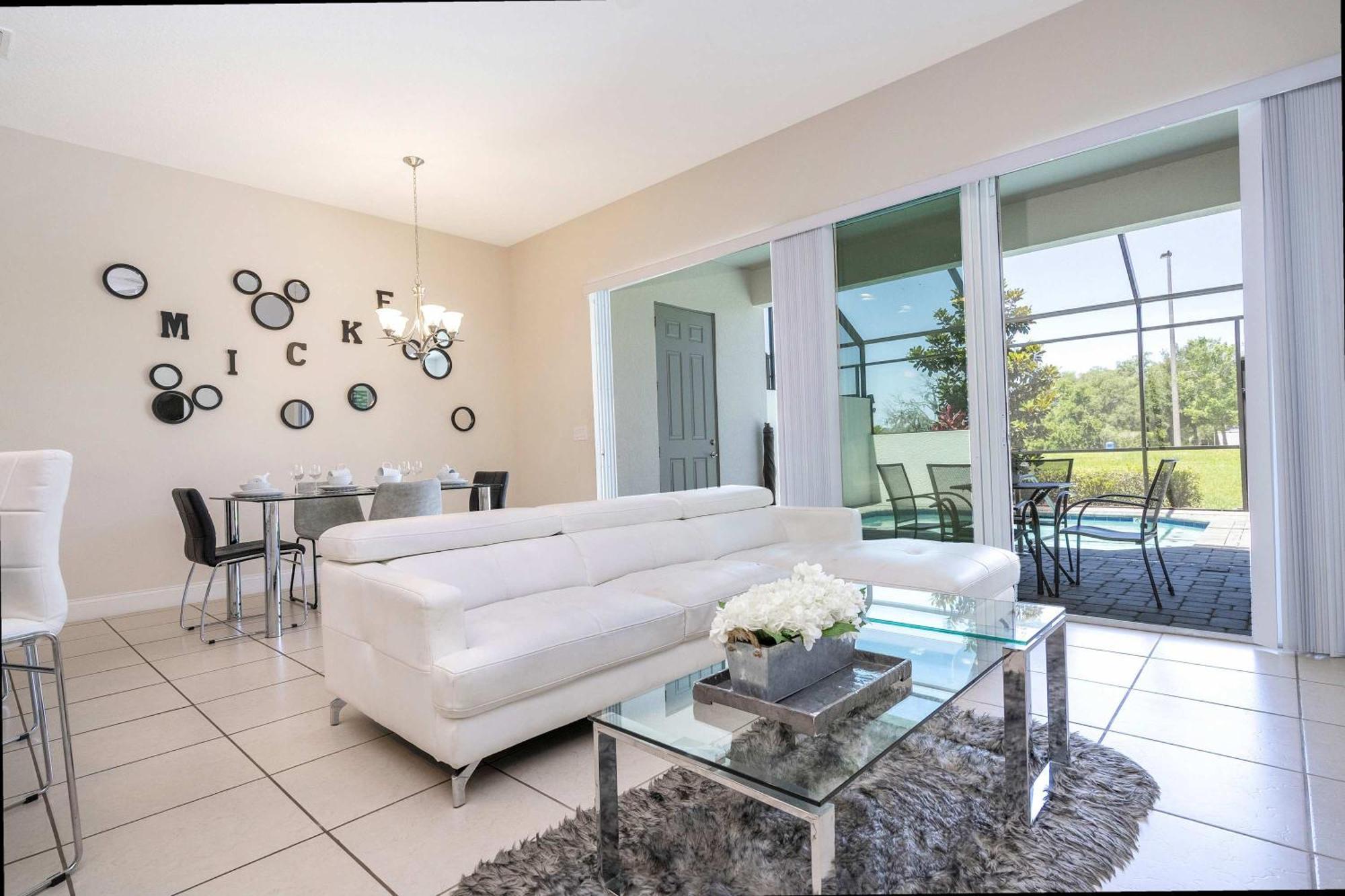 Fabulous W/ Pool Close To 146 * Davenport