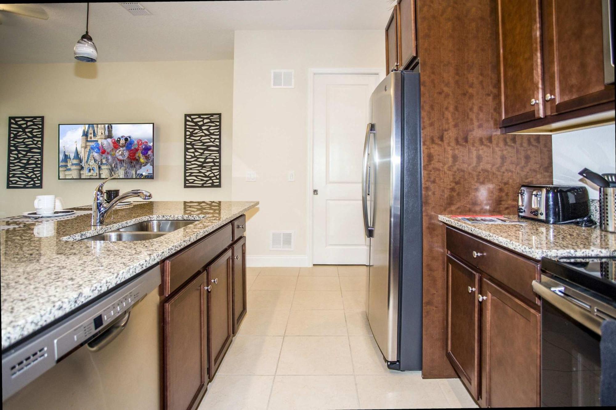 Fabulous W/ Pool Close To 146 * Davenport
