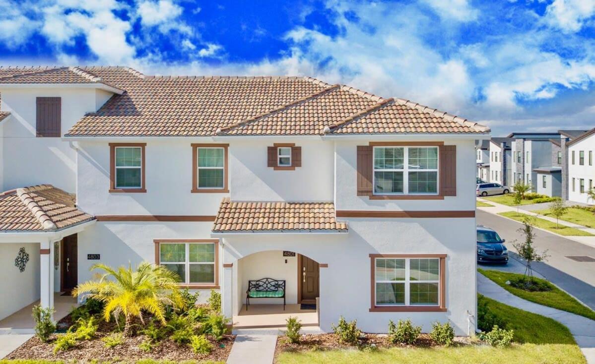 Wonderful 5 Bedroom W/ Pool Close To 4801