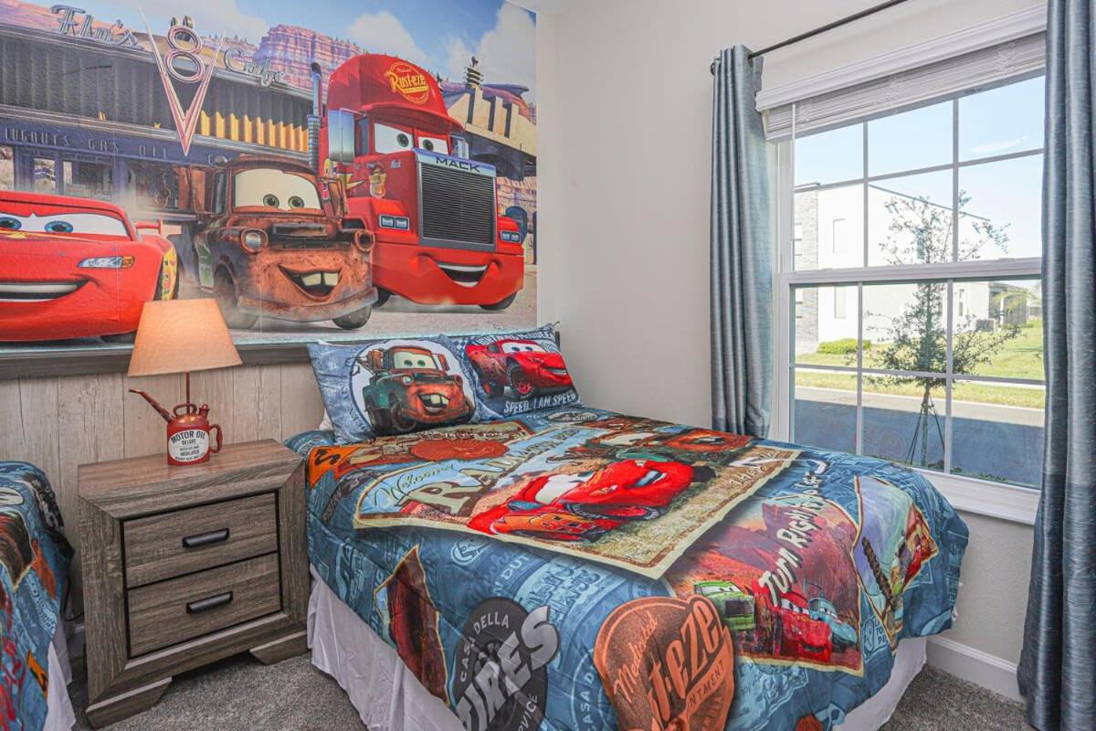 Wonderful 5 Bedroom W/ Pool Close To 4801