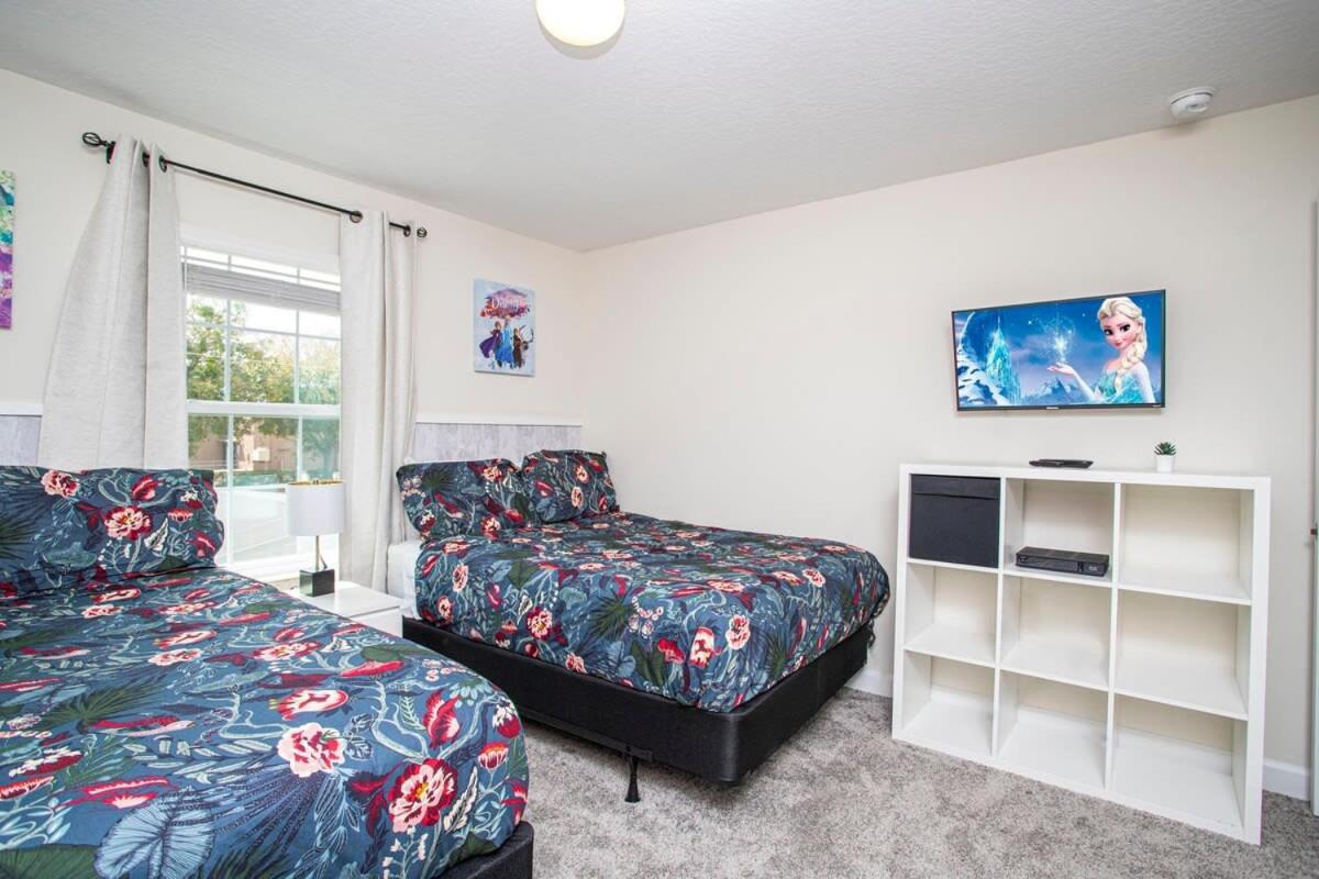 Gorgeous Four Bd W/ Pool Close To 5035 Holiday home