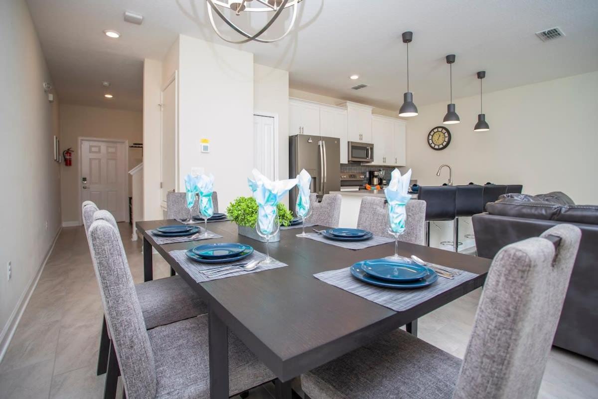 Gorgeous Four Bd W/ Pool Close To 5035 *