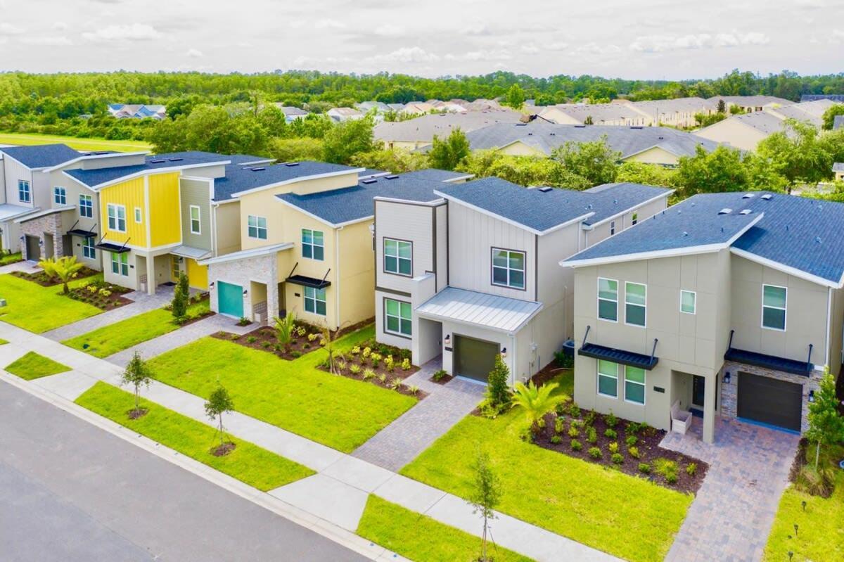 Stunning 5 Bd W/ Pool Close To @ Storey 2767 *