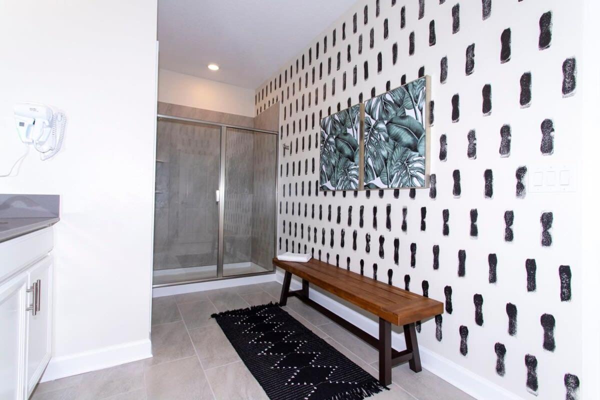 Stunning 5 Bd W/ Pool Close To @ Storey 2767