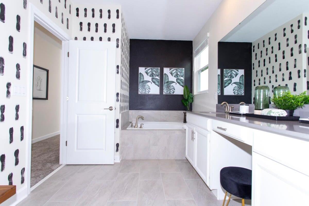 Holiday home Stunning 5 Bd W/ Pool Close To @ Storey 2767