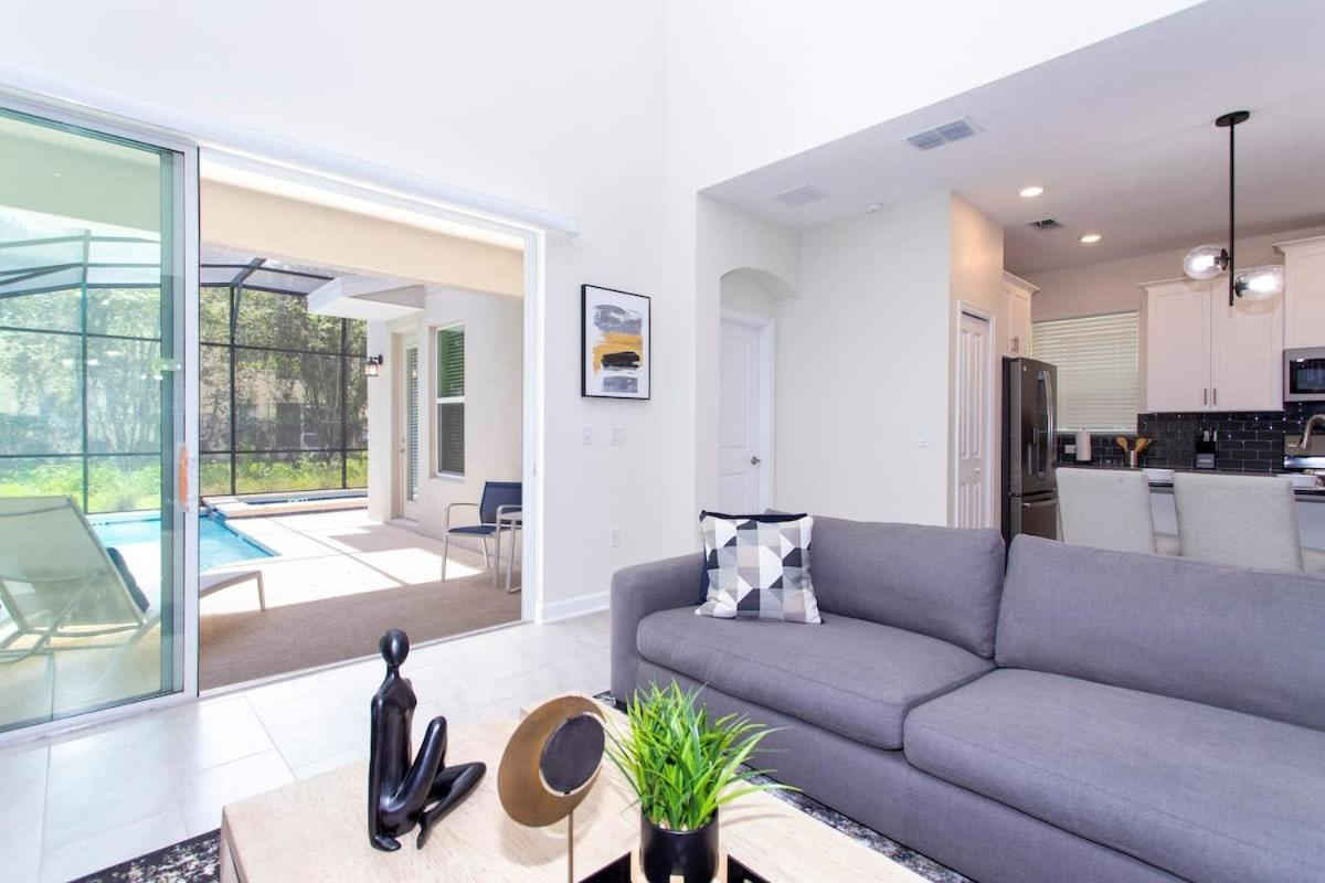 Holiday home Stunning 5 Bd W/ Pool Close To @ Storey 2767
