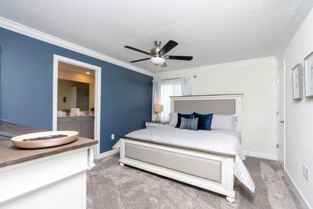 Holiday home Stunning 5 Bd W/ Pool Close To 2905