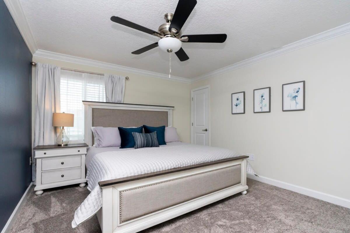 Stunning 5 Bd W/ Pool Close To 2905 Holiday home *