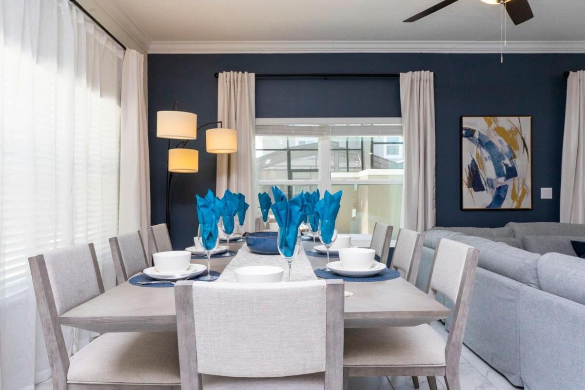 Stunning 5 Bd W/ Pool Close To 2905