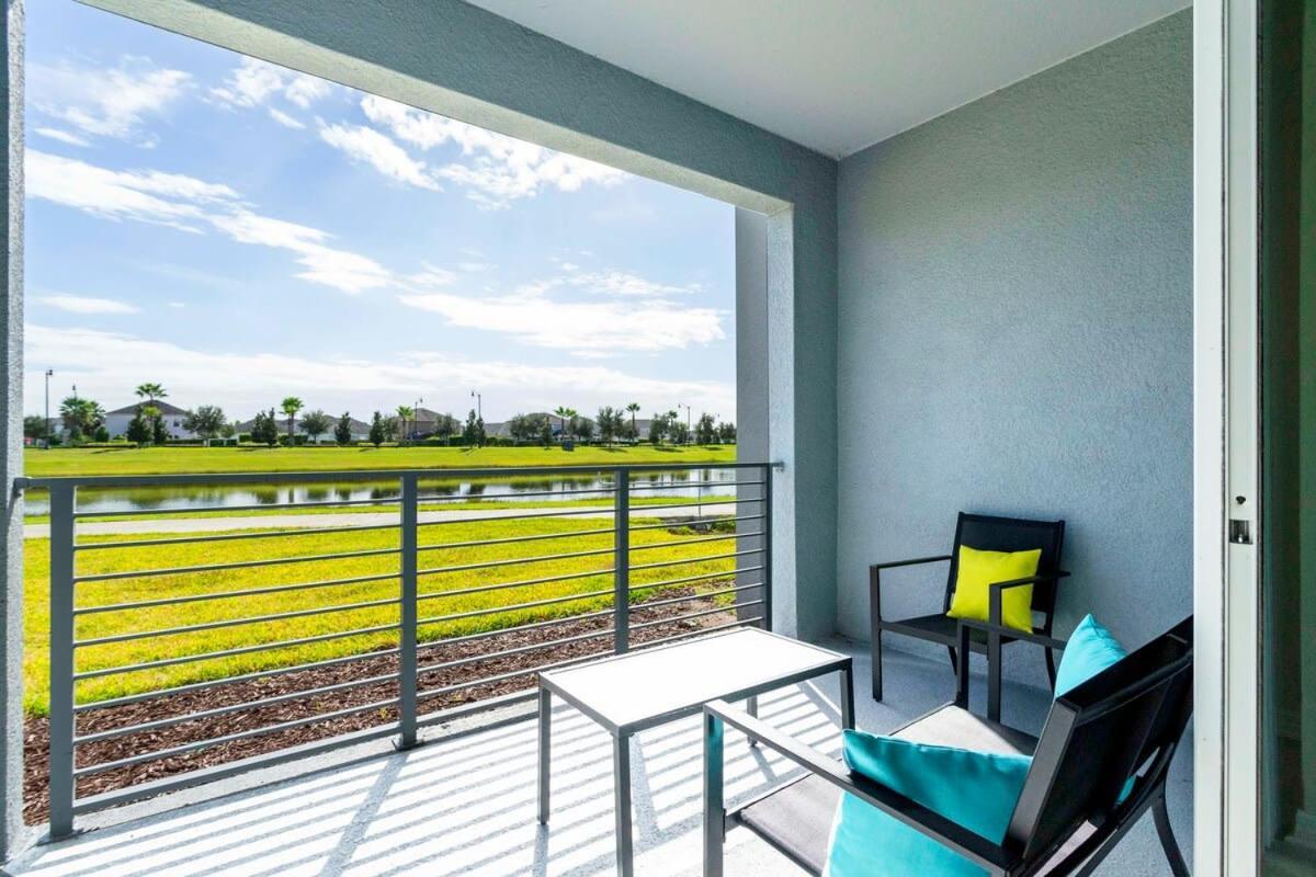 Family Friendly 2 Bd Close To @ Storey 105 3161