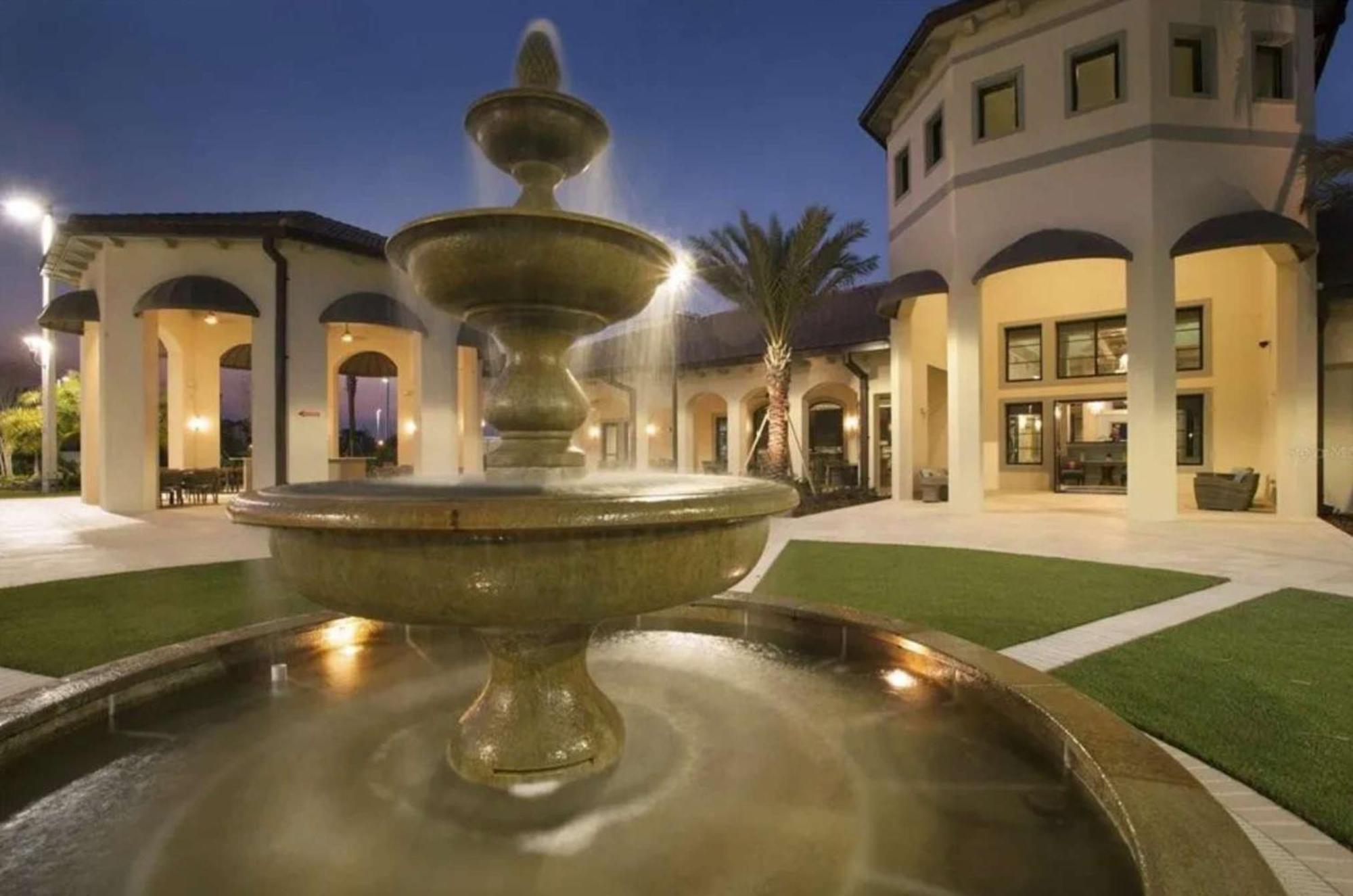 Stunning 5 Bd W/ Pool Close To @ Champions Gate 1012 Holiday home