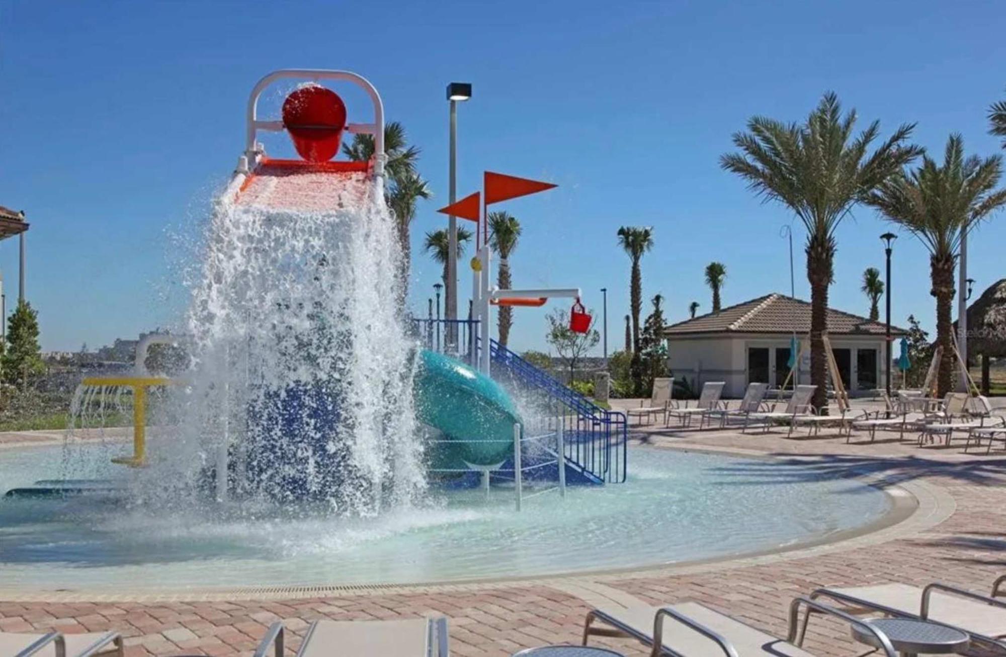 Stunning 5 Bd W/ Pool Close To @ Champions Gate 1012 Holiday home *