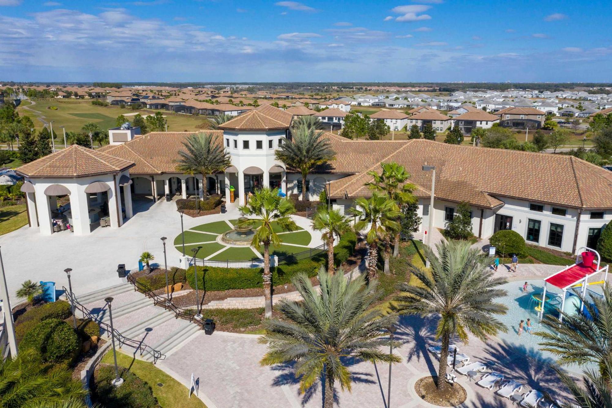 Stunning 5 Bd W/ Pool Close To @ Champions Gate 1012 Holiday home Davenport