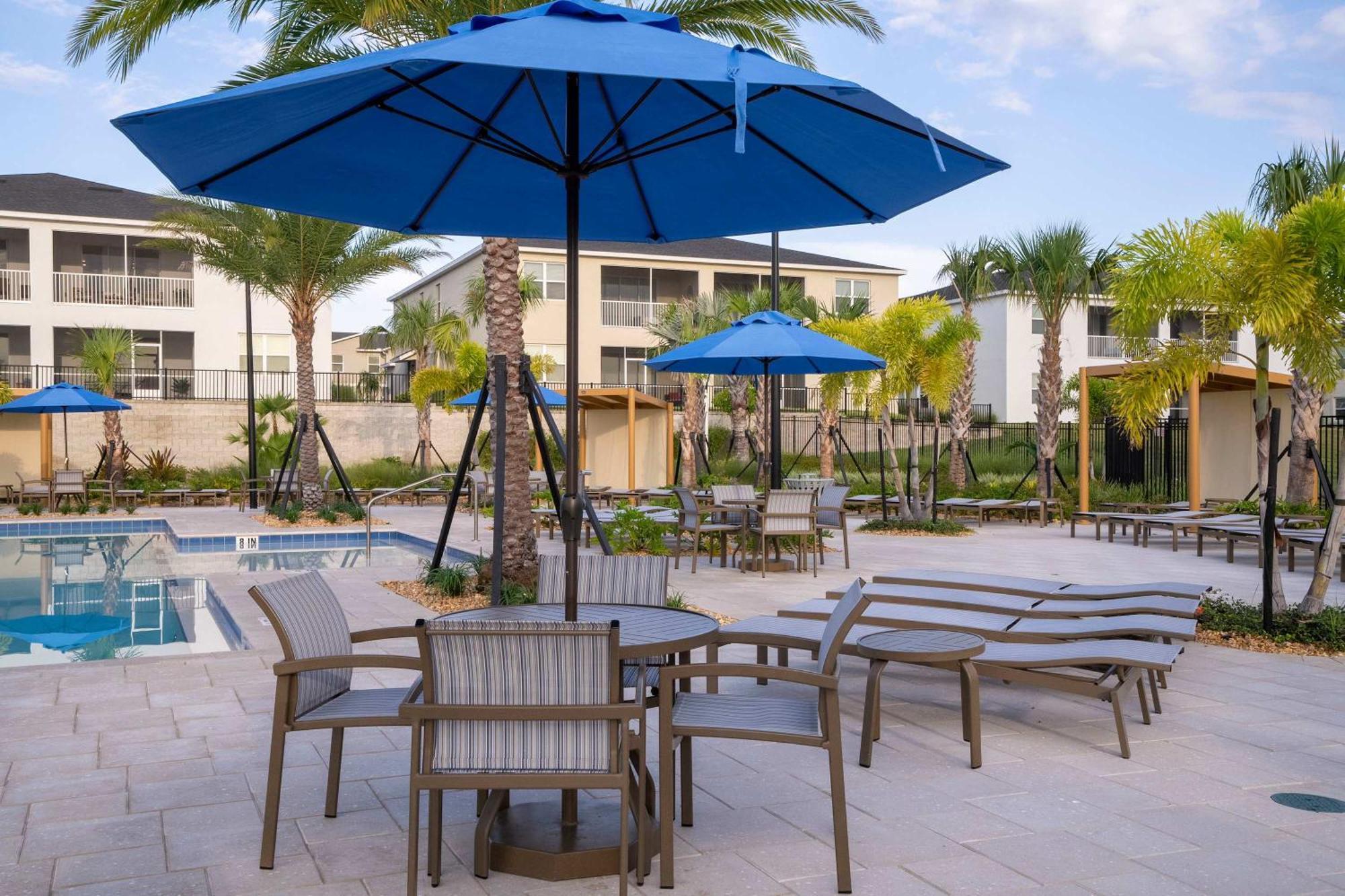 Stunning 5 Bd W/ Pool Close To @ Champions Gate 1012 *
