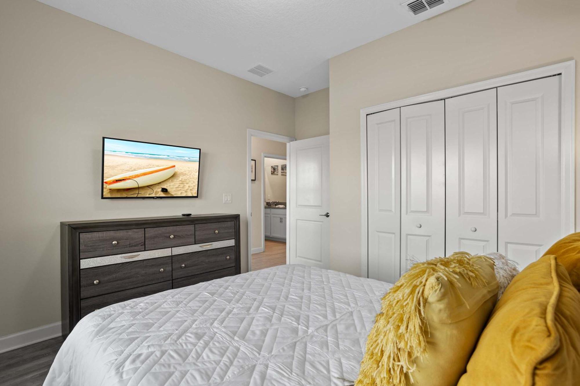 Stunning 5 Bd W/ Pool Close To @ Champions Gate 1012 *