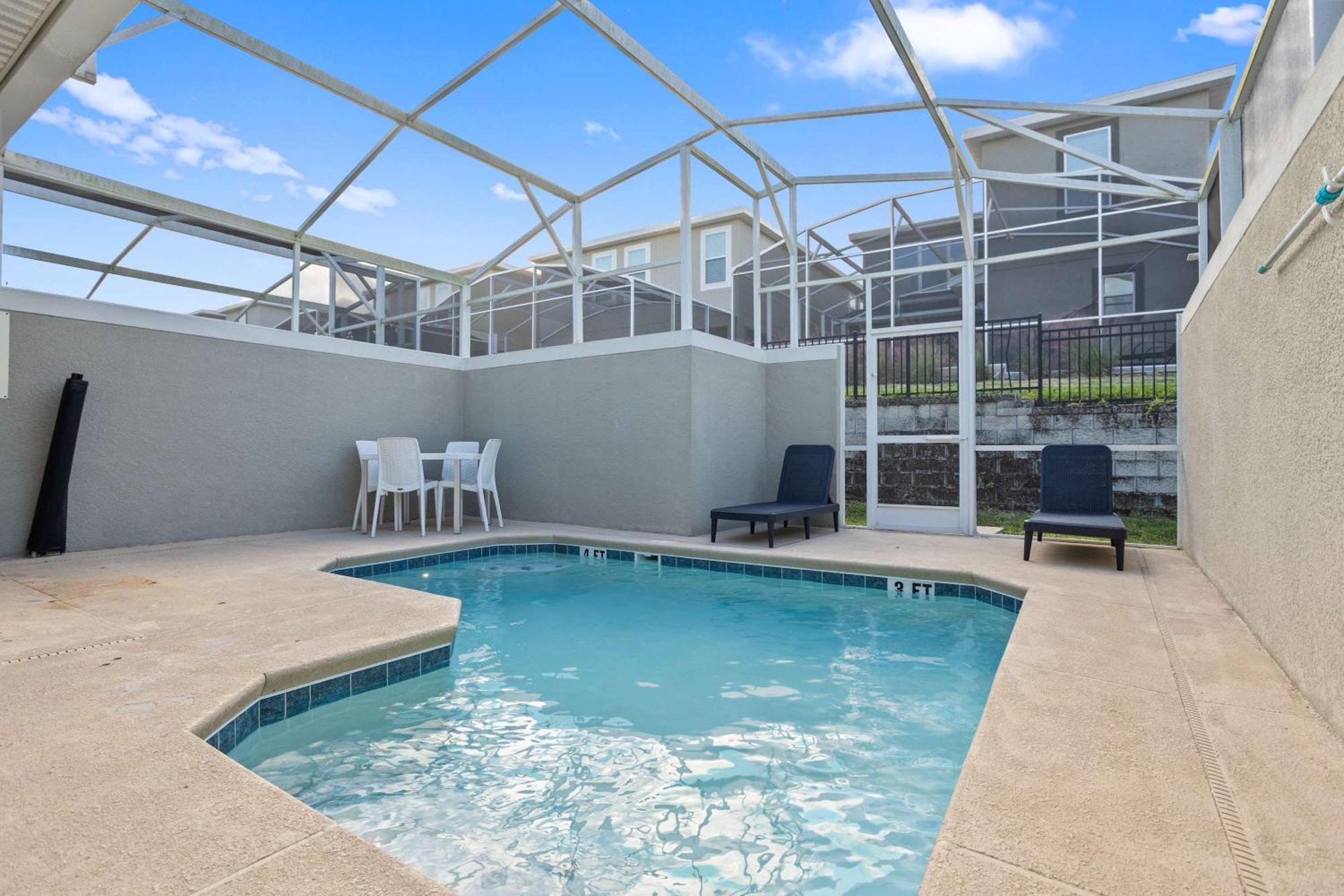 Stunning 5 Bd W/ Pool Close To @ Champions Gate 1012 *