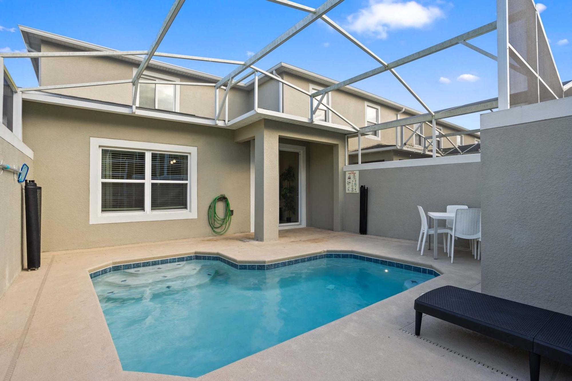 Stunning 5 Bd W/ Pool Close To @ Champions Gate 1012 Holiday home *