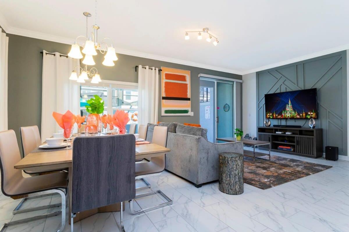 Wonderful 5 Bd Close To @ Storey 2980 *
