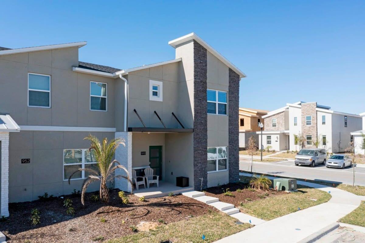 Gorgeous 5 Bd W/ Pool Close To @ Champions Gate 948
